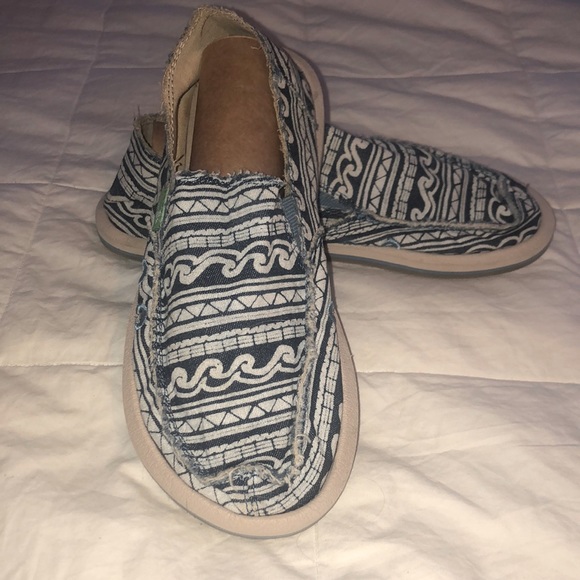 SANUK Loafers Ocean Sidewalk Surfers Sz. 3 Youth Kids or 5 Women’s or Girls - Picture 1 of 7